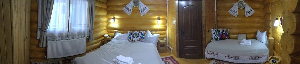 Casutele Din Moisei Hotel Екстериор снимка